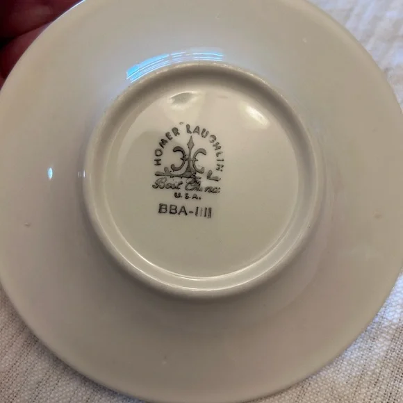 Vintage Homer Laughlin teacup, saucer, and creamer set, Pink Violets pattern - Picture 7 of 12